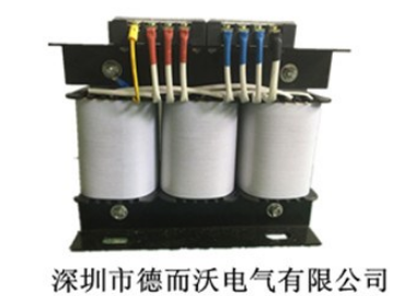 單相變壓器有哪些主要的應用優勢？